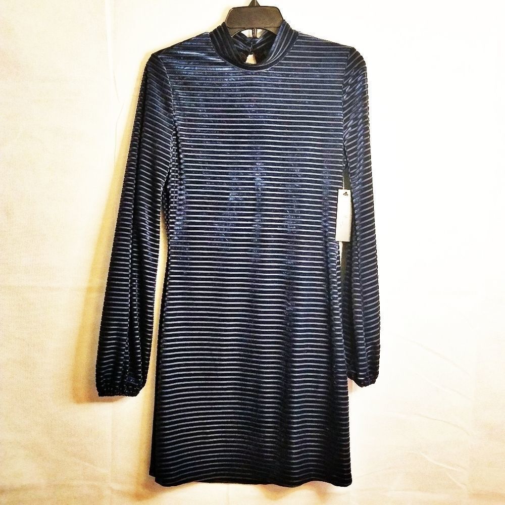 Lulu's NWT Navy Blue Velvet Dress sz S